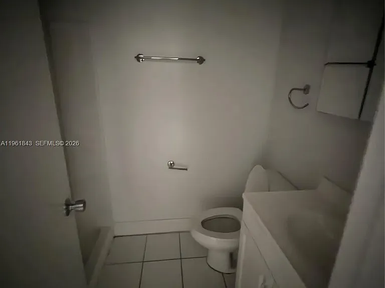 4191 S 57th Ave #H — Photo 11