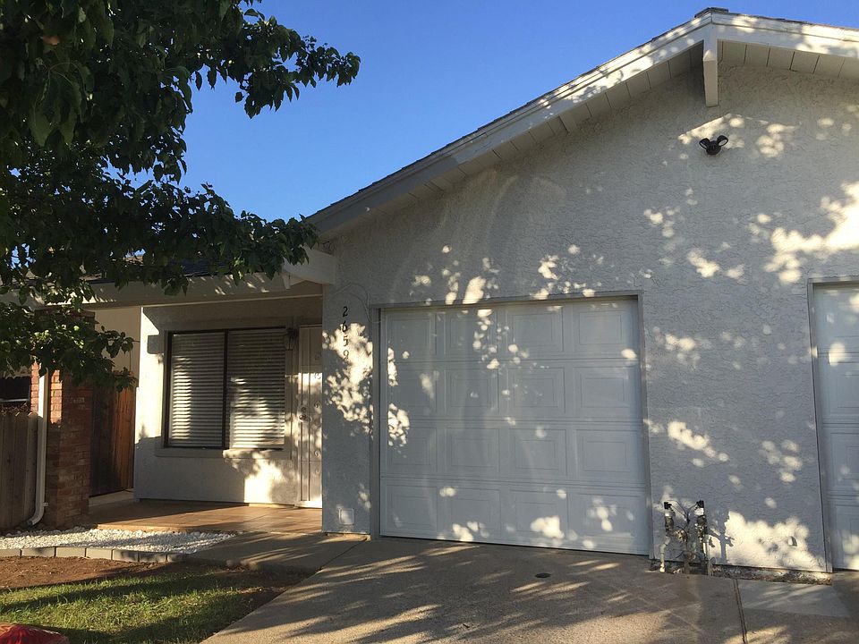 1st image of 2659 McGregor Dr
