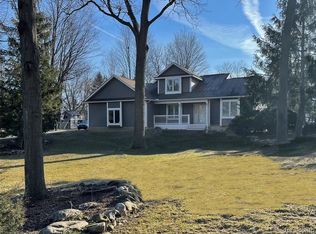 1445 Tanglewood Dr, Lapeer, MI