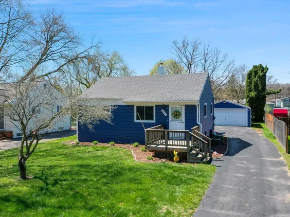 5099 Drayton Rd, Clarkston, MI 48346