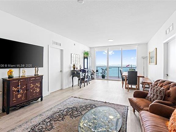 5th image of 600 NE 27th St APT 1803