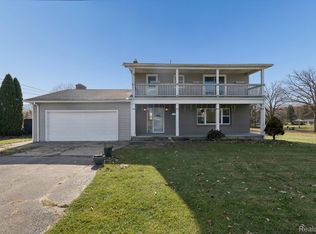 6024 E Holly Rd, Holly, MI 48442