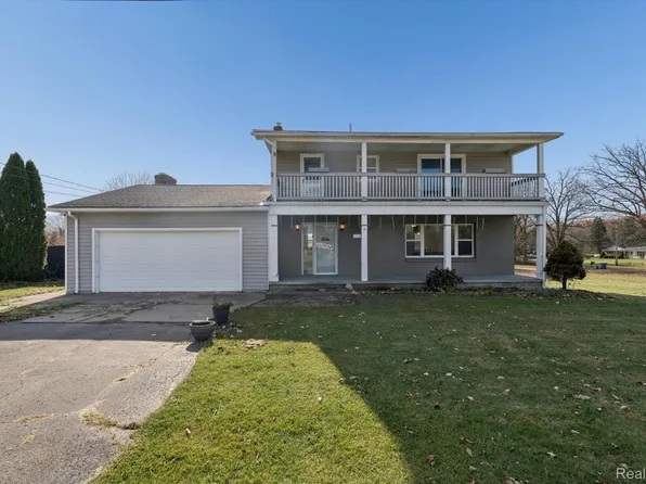 6024 E Holly Rd, Holly, MI 48442