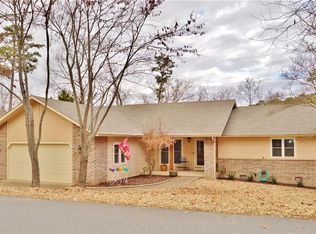 16 Devizis Dr, Bella Vista, AR 72714