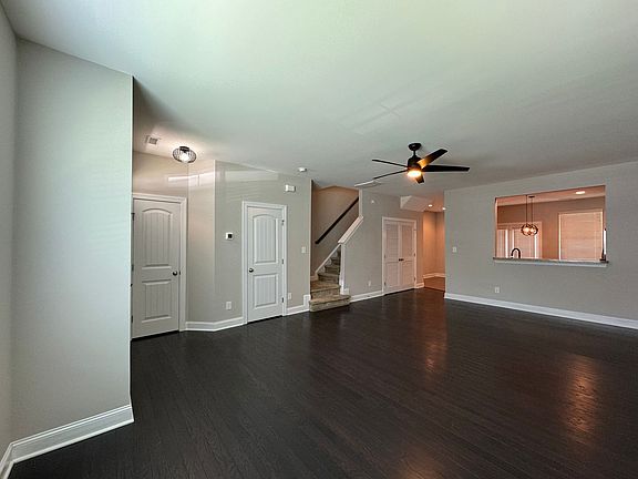 3rd image of 102 Harvest Oaks Ln Unit 69