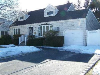 1008 N Hamilton Ave, Lindenhurst, NY, 11757