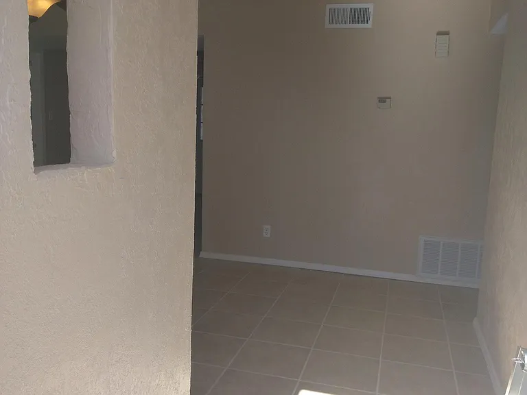 405 Oreja De Oro Dr SE — Photo 7