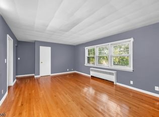 6 Gainesborough 1b Riv #1B, River Edge, NJ 07661