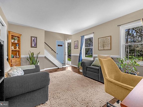 4th image of 32144 Huntly Cir