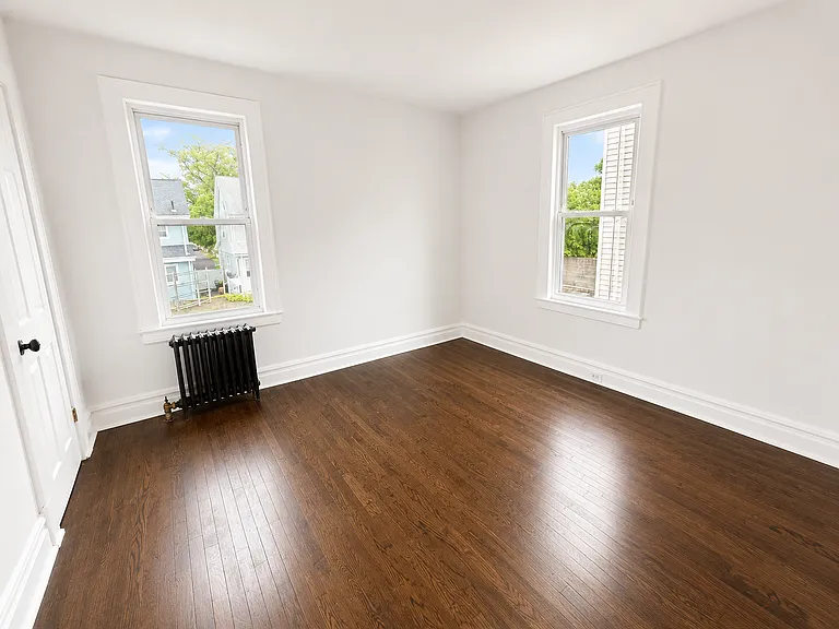 320-322 Kerrigan Blvd #2R — Photo 6