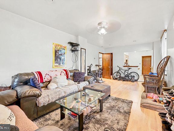 2nd image of 1169 Windrim Ave