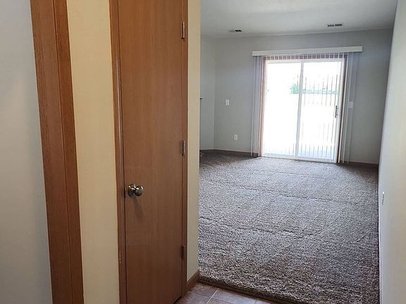 5th image of 3276 Mendel Dr