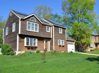 3 Winfield Rd, Sicklerville, NJ 08081