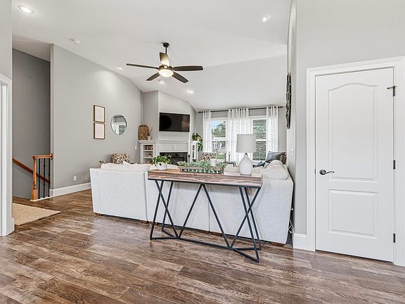 4th image of 51678 Meadow Pointe