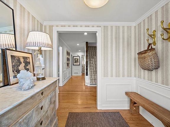 5th image of 1489 N Sheridan Rd