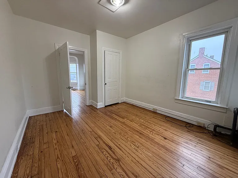 274 Jefferson Ave — Photo 7