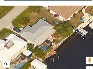 2821 Bruce St, Matlacha, FL 33993