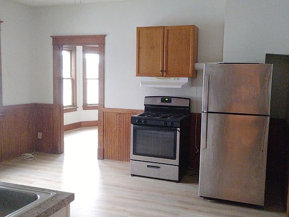 3rd image of 17 Hawk St APT 2