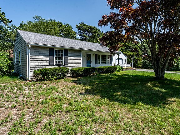 3rd image of 80 Nightingale Drive