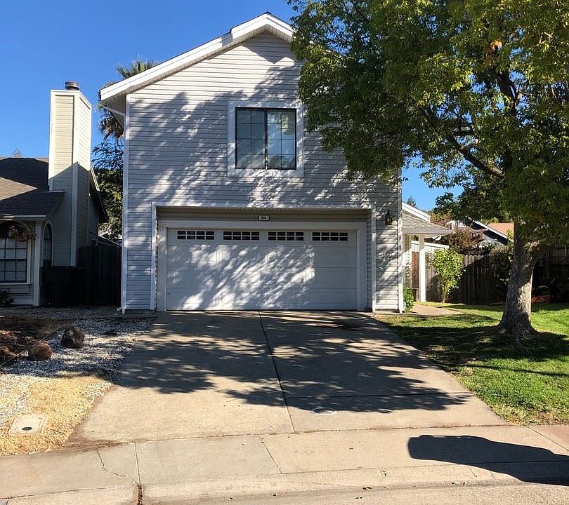2nd image of 644 Springfield Cir