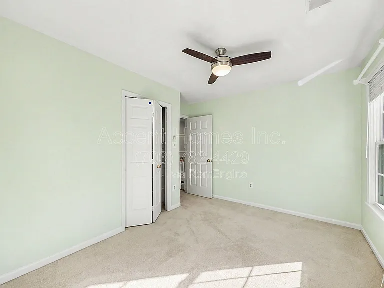 8942 Kenilworth Dr — Photo 18