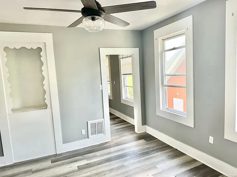 247 W Ivy St #B — Photo 5