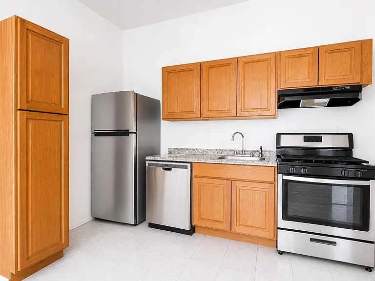 73 W 83rd St #5E — Photo 8