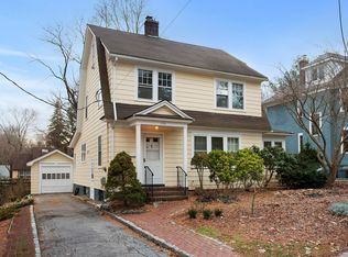 336 Hillside Ave, Little Neck, NY 11363