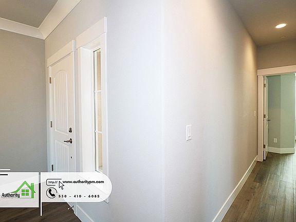 5th image of 2879 Calaveras Ct
