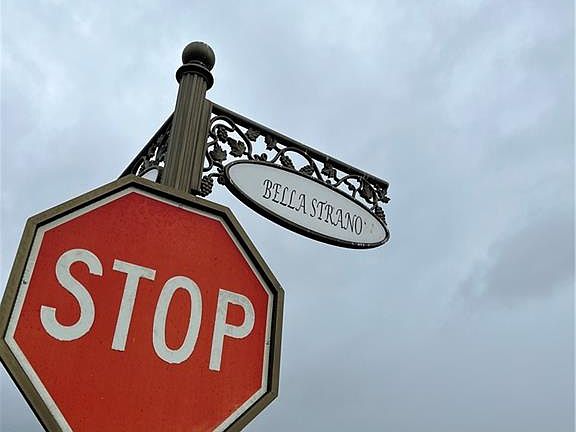 5th image of 219 SE Bella Strano