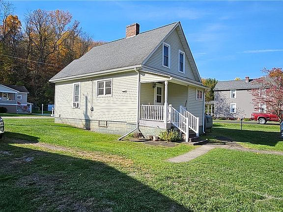 3rd image of 70315 Main St