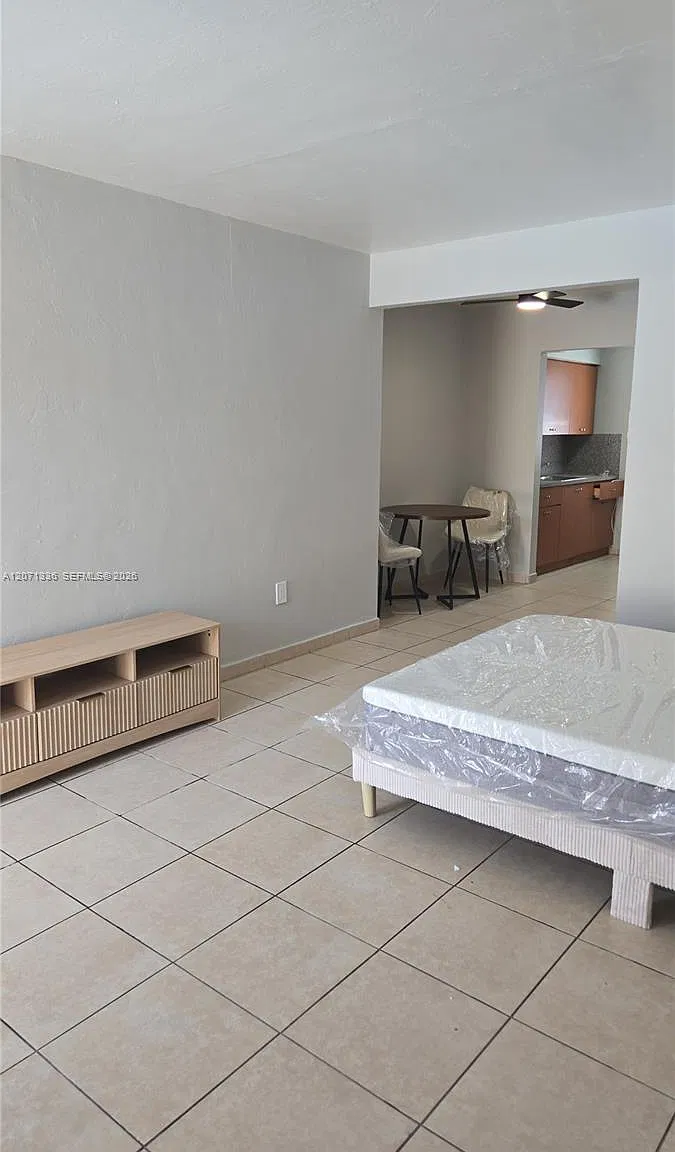 934 Meridian Ave — Photo 2