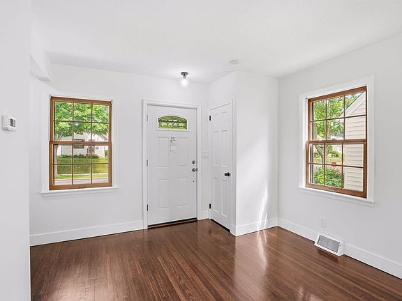 5th image of 5544 32nd Ave S