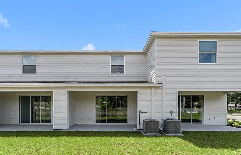 Enclave at Tara Greens Townhomes — Photo 5