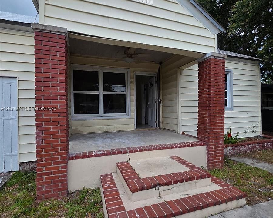 1st image of 315 NW 53rd St
