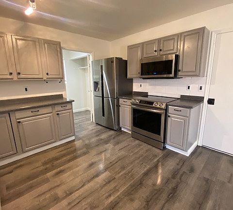 5th image of 431 E Juanita Ave