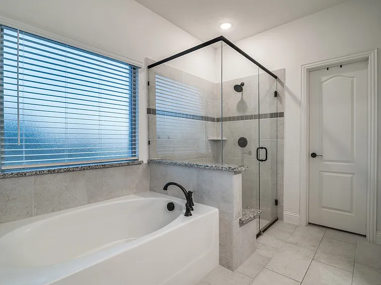 2643 Perdenales Dr — Photo 27