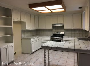 1147 Pelican Ct, Merced, CA 95340