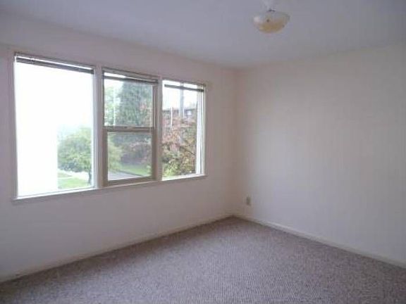 Bedroom (Similar)