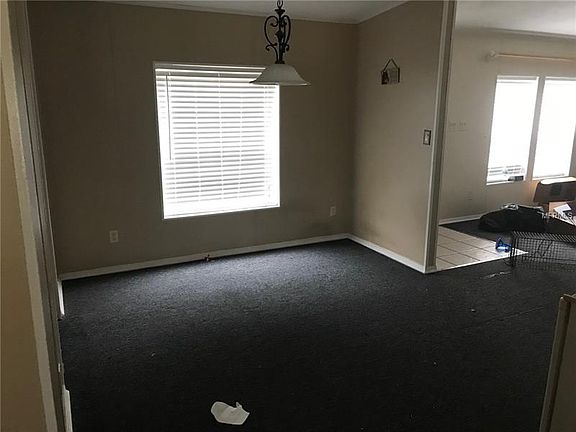 5th image of 3737 Oakwood Dr