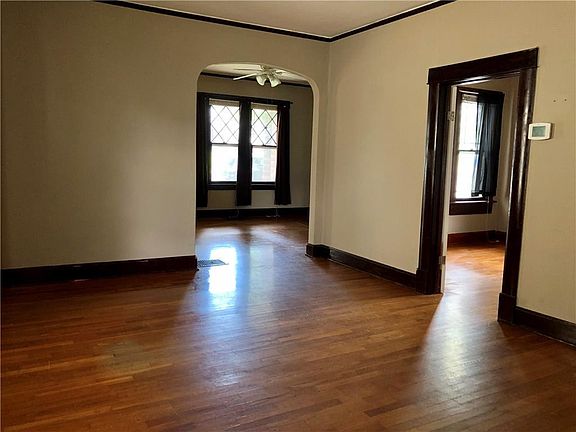 5th image of 2609 Sacramento St