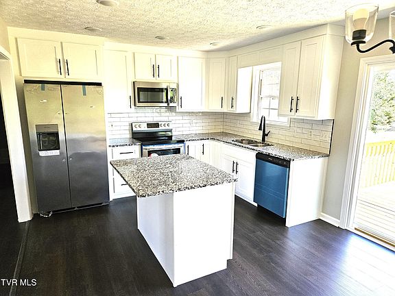 5th image of 148 Austin Dr