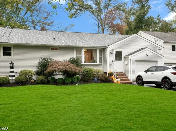 39 Lake Shore Dr, Parsippany-Troy Hills Twp., NJ 07034