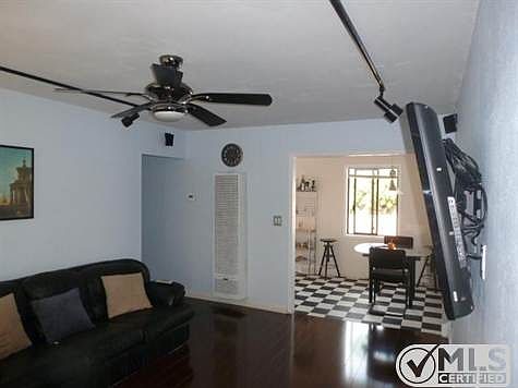 3rd image of 3038 Massasoit Ave