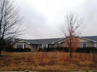 3037 Pin Oak Rd, Gerald, MO 63037