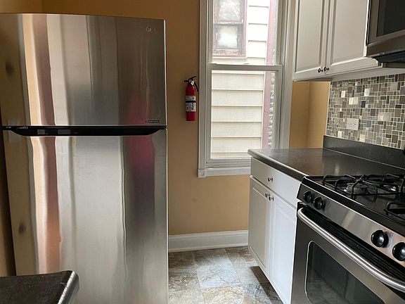 3rd image of 1316 W Ohio St #3