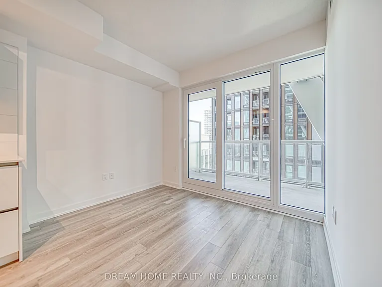 230 Simcoe St #1921 — Photo 13