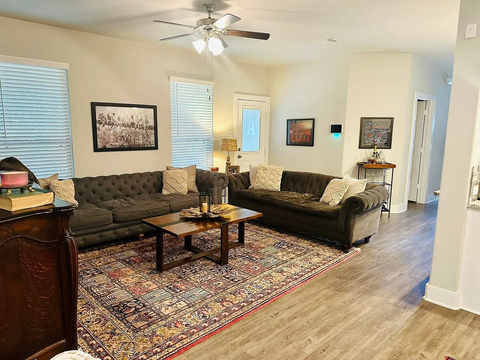 3 bed, 2.5 bath, 1897 sqft, $2,400 — Photo 3