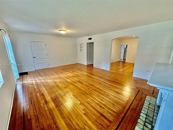 5th image of 620 Palmarito Ct #1