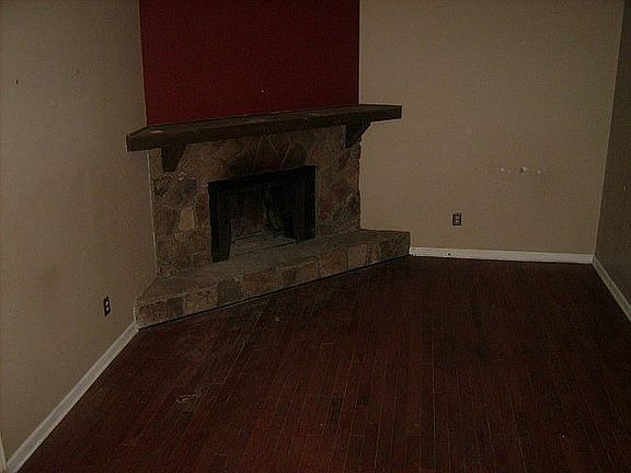 4th image of 3908 Landress Way